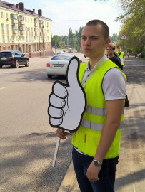 Лайками награждали студенты законопослушных липецких автомобилистов