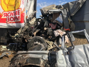 В Становлянском районе в результате столкновения четырех большегрузов погиб водитель