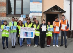 В Липецкой области студенты проверяют свои знания ПДД и призывают автомобилистов защищать детей-пассажиров