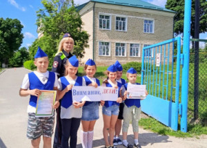 В Липецкой области отдыхающие школьники призывают взрослых помнить о ПДД