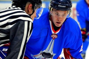 Хоккеиста «Брянска» отправили в больницу со льда «Звёздного»