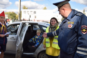В сельских муниципалитетах Липецкой области родительские патрули совместно с ГИБДД организуют профилактические рейды