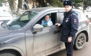 В Липецкой области в мартовские дни  автоинспекторы активизировали профилактические беседы с женщинами за рулем