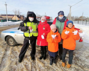 В Липецкой области автомобилистам дарят ангелов-хранителей