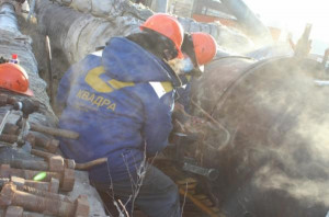 Специалисты ПАО «Квадра» ведут ремонт теплосети на улице Мичурина