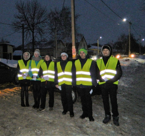 В Липецкой области юные инспекторы в темное время суток  проводят дежурства возле школ
