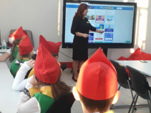 В начальных классах школ липецкого региона в рамках Всероссийской онлайн-олимпиады «Безопасные дороги» проводятся классные часы