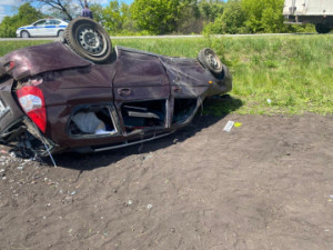В Липецком районе водитель допустил опрокидывание автомобиля