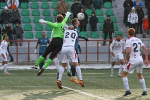 «Металлург» выносил мяч вперёд, «Челябинск» играл в футбол