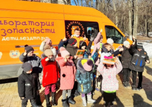 Более  ста детей из Донецкой и Луганской республик в липецком регионе  приняли участие в  уроке  дорожной грамоты