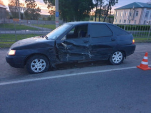 В Елецком районе в столкновении с иномаркой пострадал водитель ВАЗа