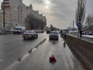 В Липецке столкнулись две иномарки, пассажирка одной из них пострадала