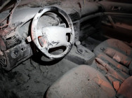 В Липецке сотрудники Госавтоинспекции потушили загоревшийся на стоянке автомобиль