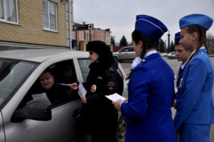 Автомобилисты липецкого региона отвечают на вопросы тестов по основам дорожной безопасности
