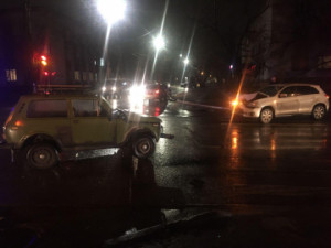 В Липецке в столкновении с иномаркой пострадал водитель «Нивы»