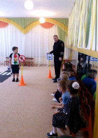 «Дни безопасности» проводят автоинспекторы  в детских садах Липецкой области