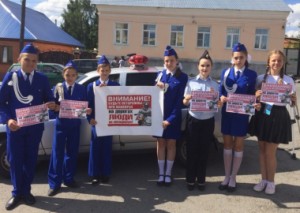 В Липецкой области автомобилистов призывают не забывать о водителях двухколесной мототехники