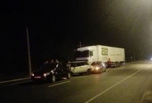В Елецком районе районе столкнулись грузовой Мерседес и три легковушки