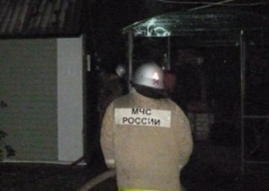 В Грязинском районе ночью сгорел гараж