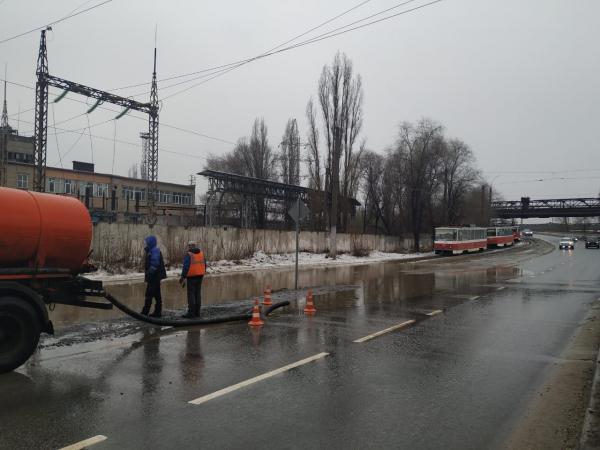 Январский дождь стал причиной подтопления ряда улиц областного центра