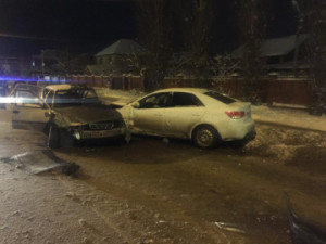 В Липецке в тройном столкновении погиб водитель иномарки