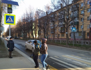 В Липецке автоинспекторы совместно с  сотрудниками других полицейских подразделений дежурят у пешеходных переходов