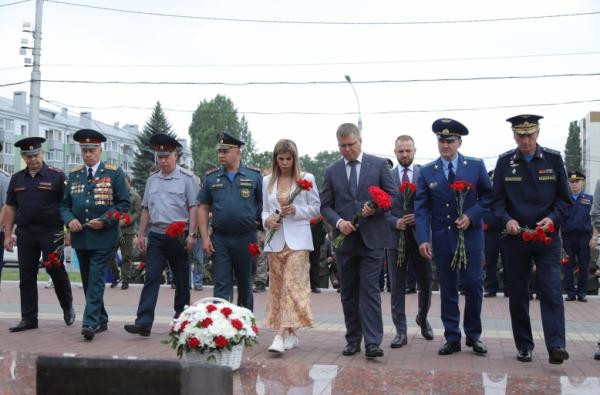 Никто не забыт: липчане почтили память павших в Великой Отечественной войне