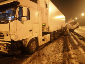 В Задонском районе в столкновении с большегрузом погиб водитель «Рено»