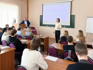 Депутаты горсовета рассказали студентам про грамотное ЖКХ