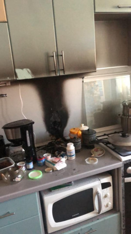 В одной из липецких квартир открытым пламенем загорелась розетка