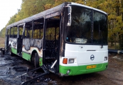 В Данкове сгорел дотла автобус