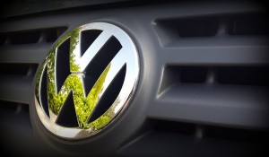 На трассе Липецк - Грязи Volkswagen влетел в отбойник