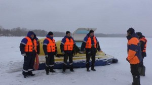 Спасатели проводят рейды по водоемам