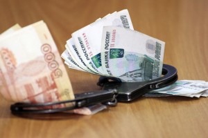 В Липецке бухгалтер, пыталась дать взятку, спасая руководителя от административки