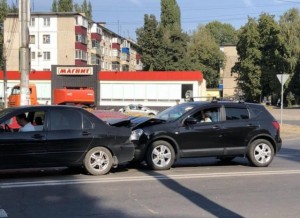Nissan и Mitsubishi столкнулись в Липецке