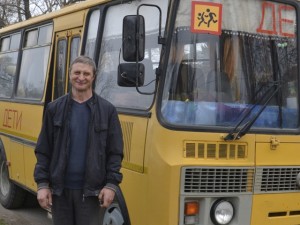 Выпускники из Чаплыгинского района поблагодарили водителя школьного автобуса
